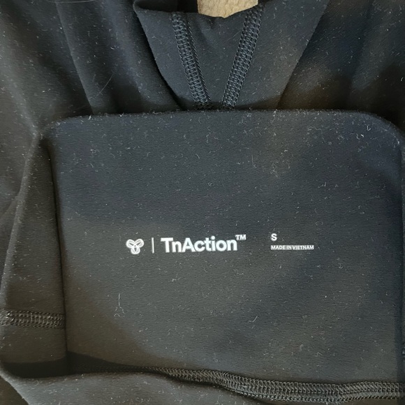 Aritzia TnAction Butter Flare Leggings - Picture 6 of 6